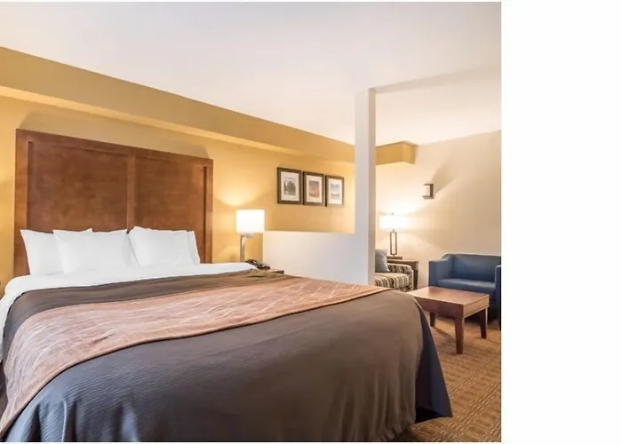 Comfort Inn & Suites Brattleboro I-91